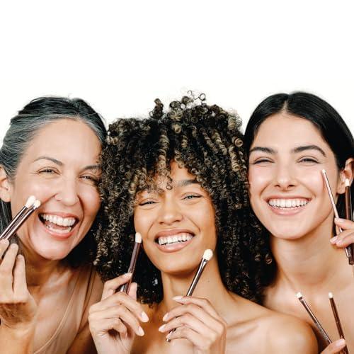 Sustainable Luxury Eyeshadow Brush L