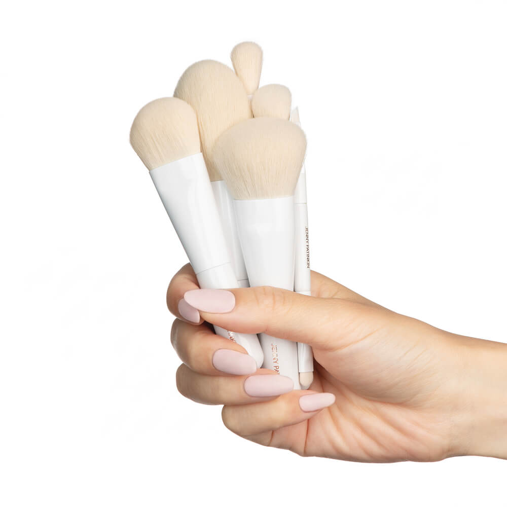 bundle of Fude-style brushes from the Atelier Blanc Travel Makeup Brush Set