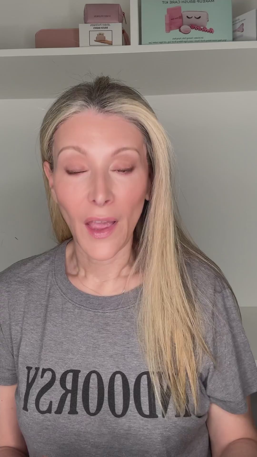 How to Properly Place an Eyelash Curler