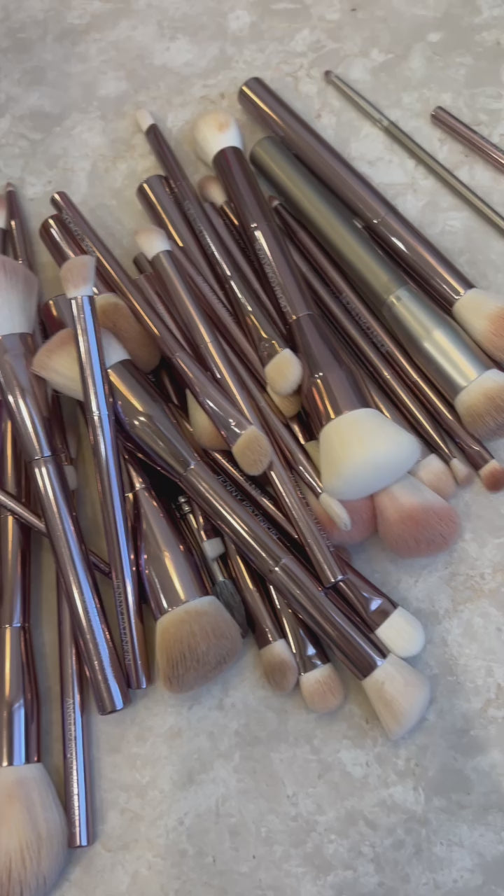 The Easiest Way to Clean Your Makeup Brushes