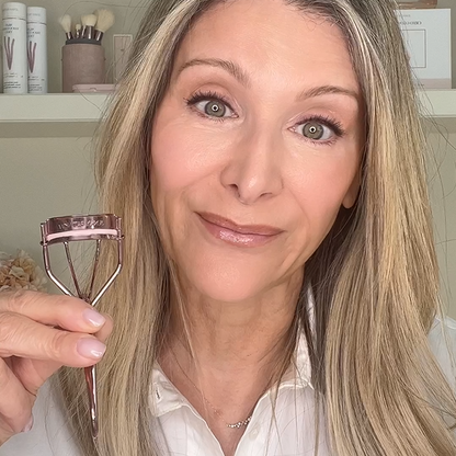 3 Reasons the Big Reveal Eyelash Curler Is Perfect for Hooded Eyes